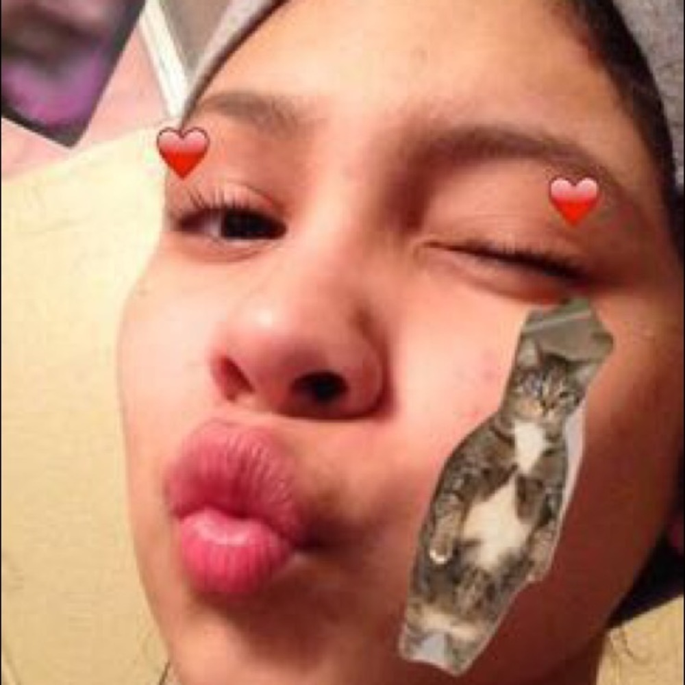 Meet your Posher, Luisa